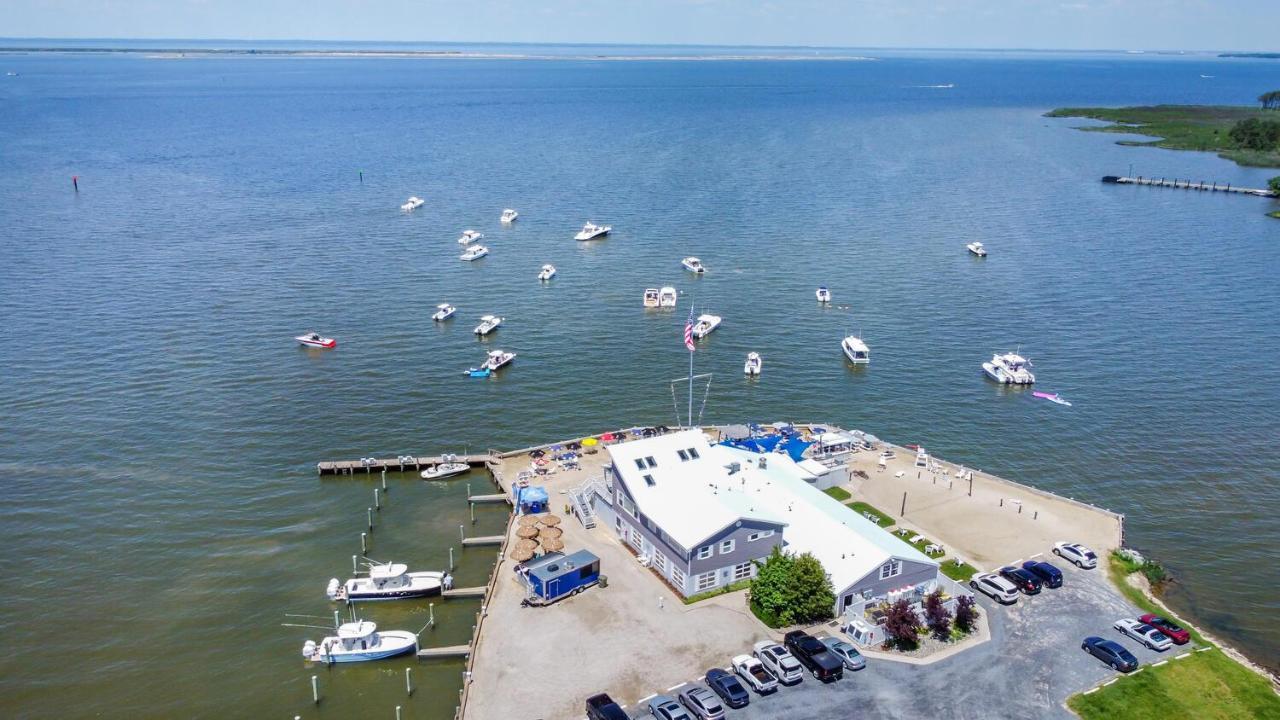 Lowes Wharf Marina Inn Шервуд Экстерьер фото